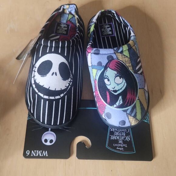 Disney The Nightmare before Christmas Jack and Sally slippers women's size 6 - Picture 1 of 5